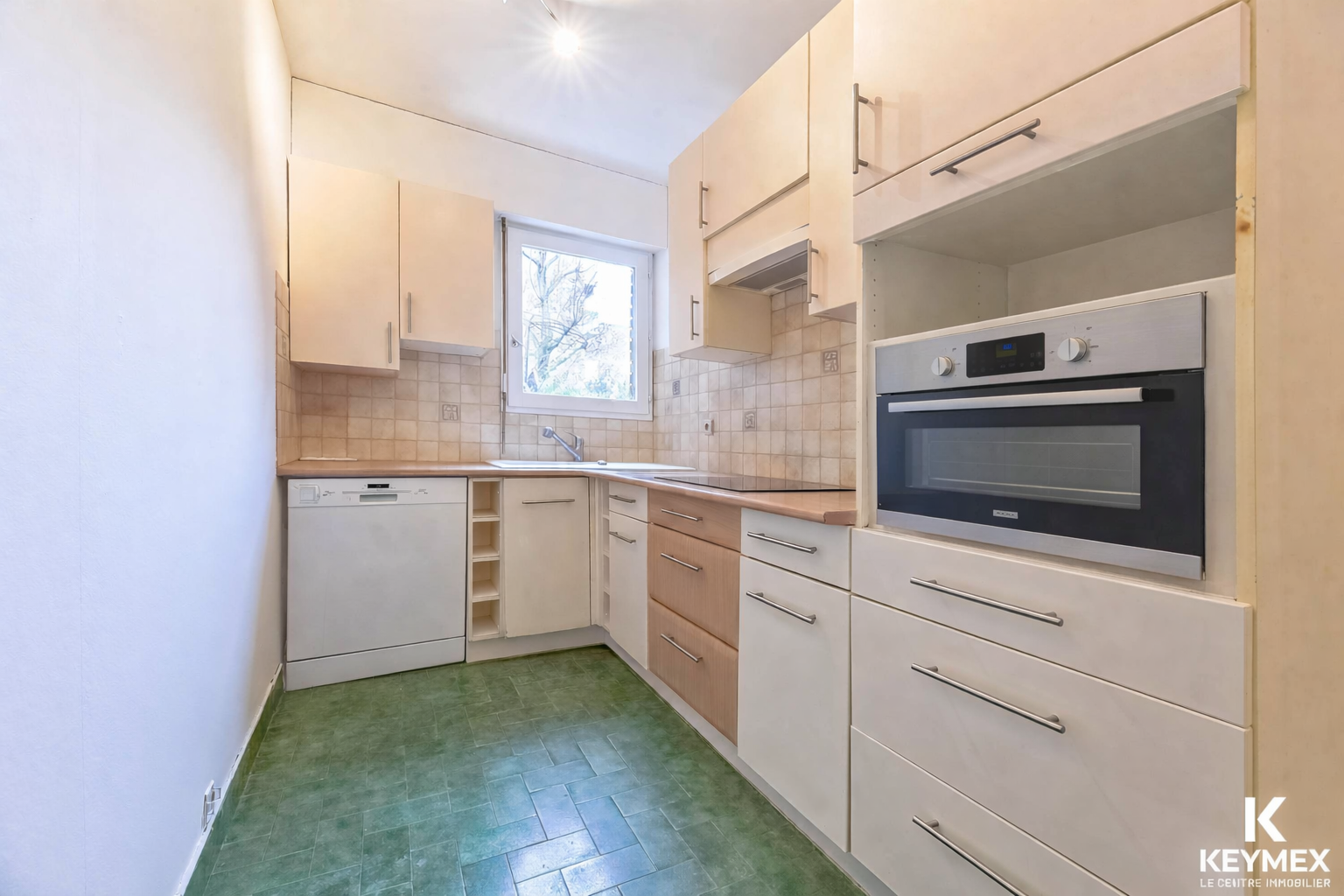 Cuisine moderne avec appareils intégrés