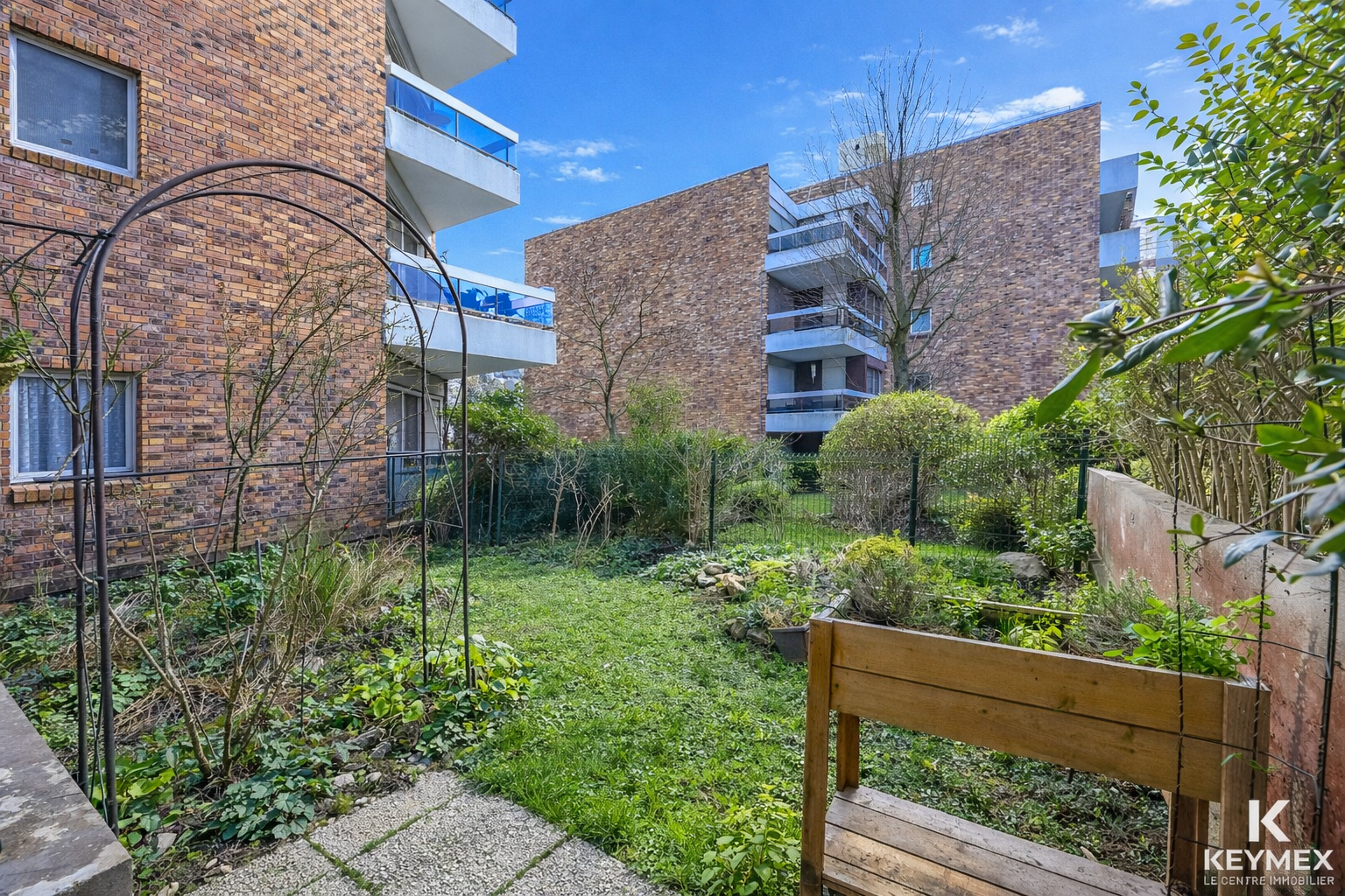 c714b516-28cc-43ec-8a95-e2c91df402ab